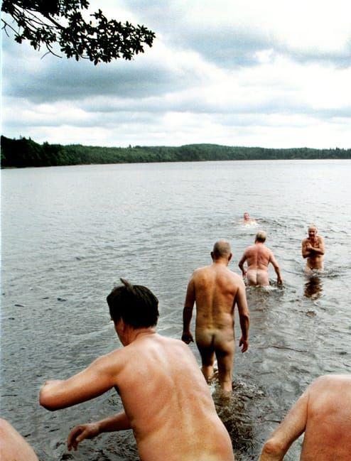 Det är och har varit populärt med bastubad vid Finnsjön. Här en bild från på 90-talet.