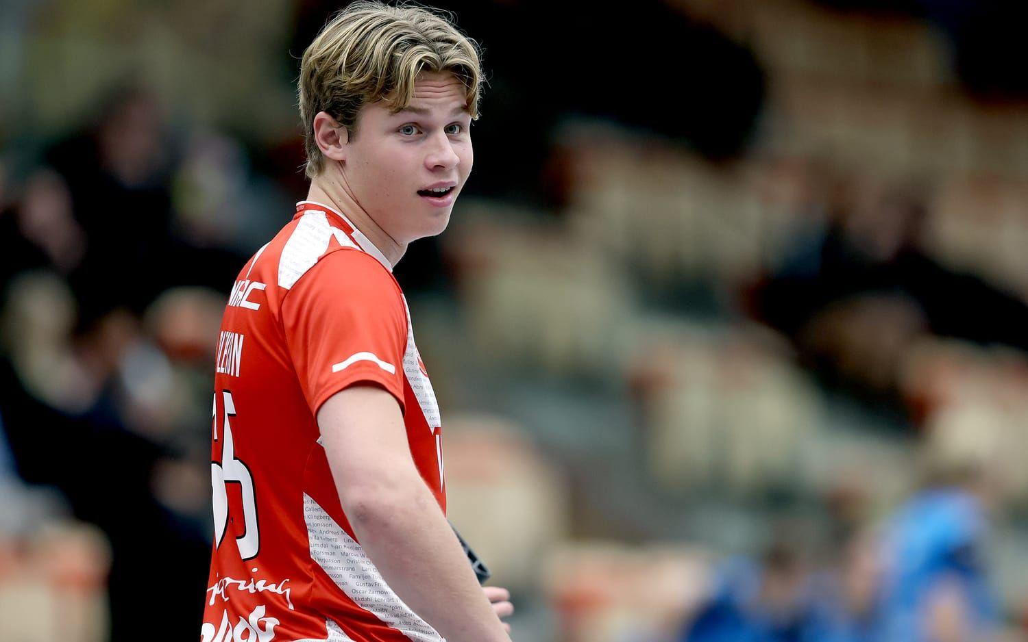 Pixbos Daniel Kalentun ska ha ådragit sig en lättare hjärnskakning i matchen mot Jönköping och spås bli borta ett tag.