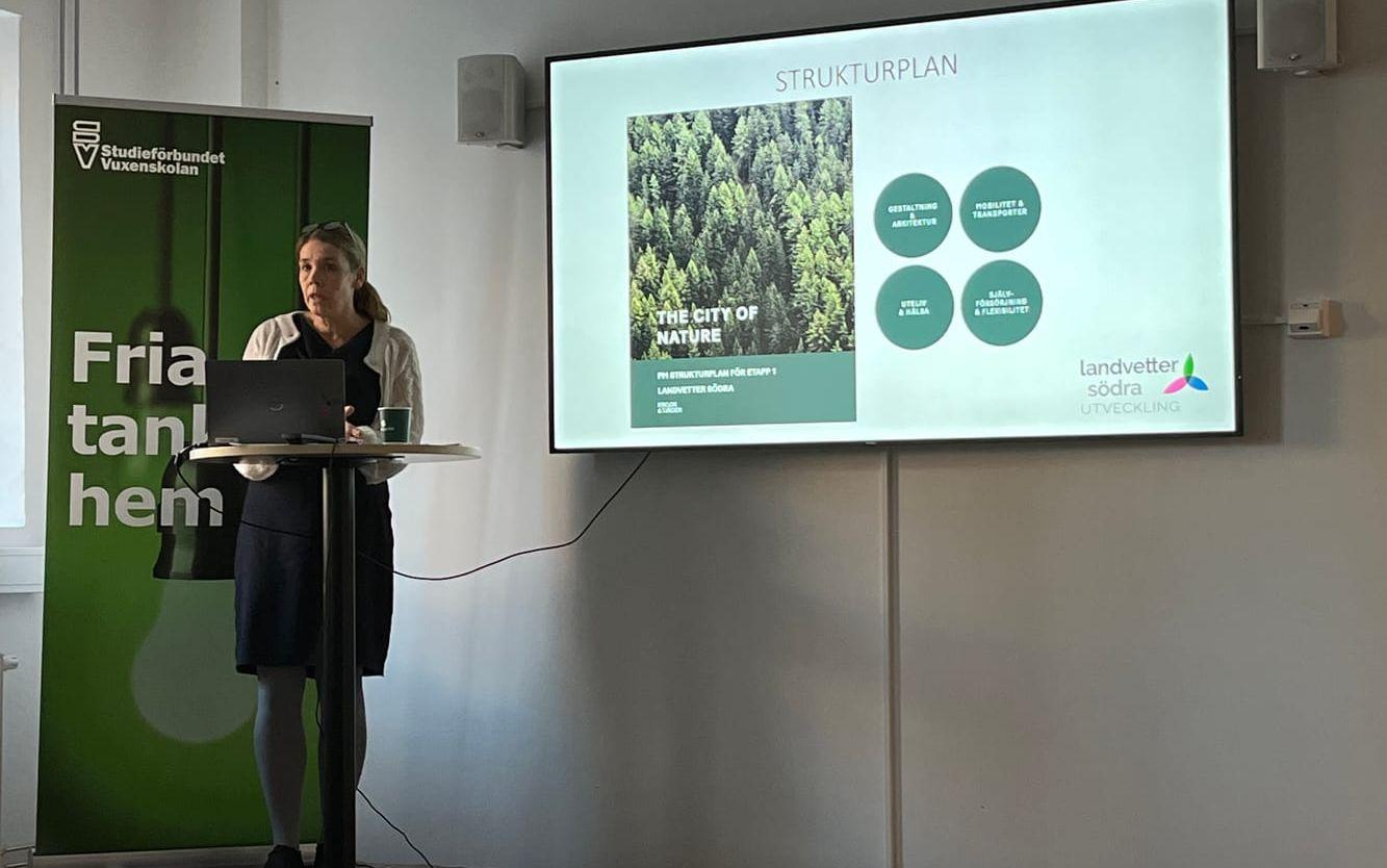 Maria Ådahl, vd för det kommunala bolaget Landvetter södra, höll en presentation om projektets fortskridande. 