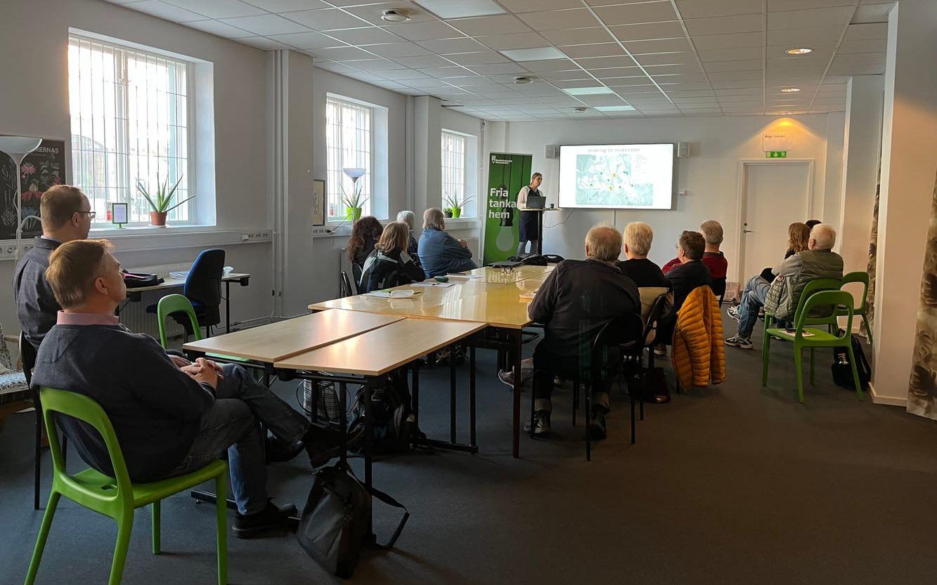 Träffen hölls i Studieförbundet vuxenskolans lokaler i Mölnlycke under lördagsförmiddagen. 